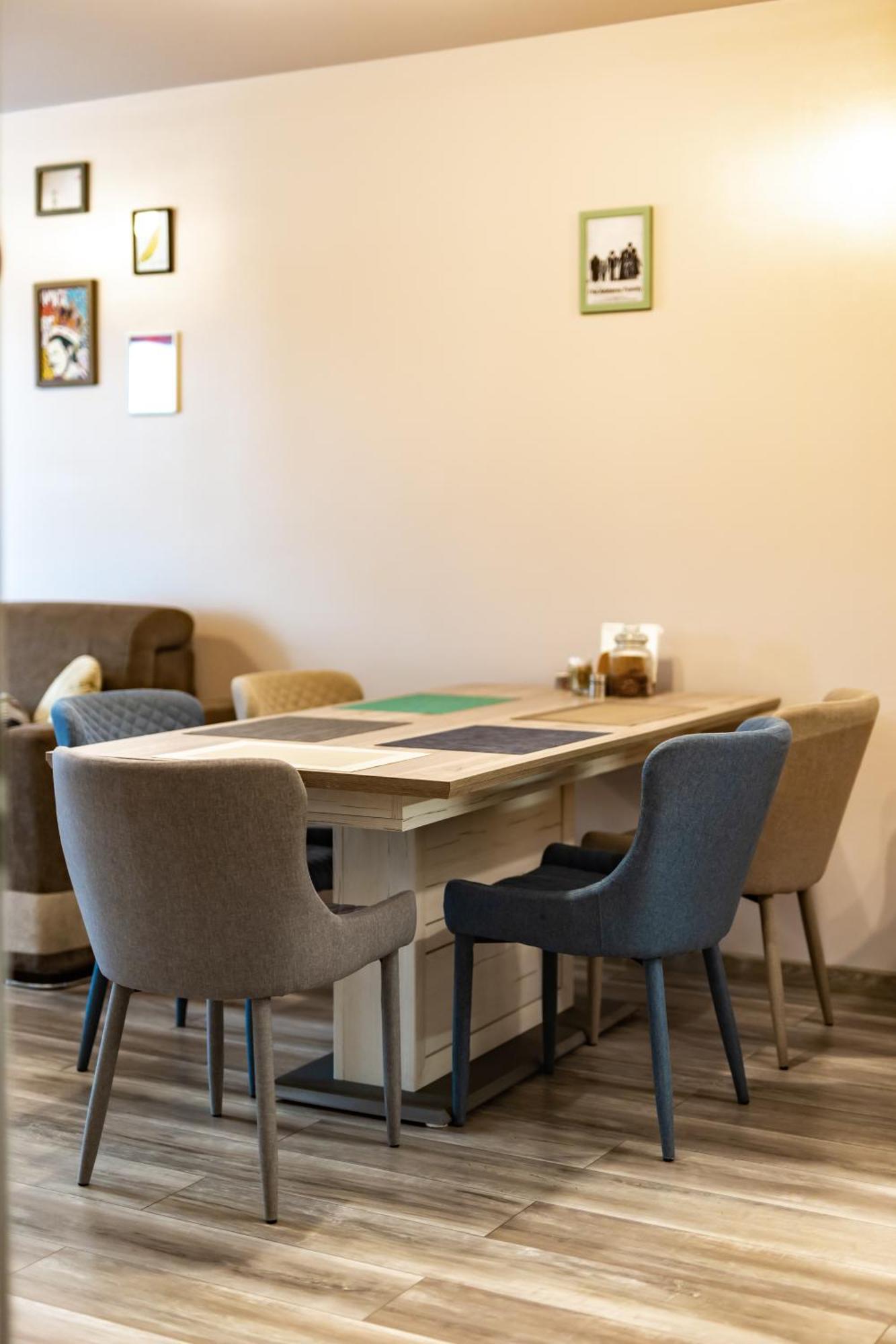 Happy Town Apartments Veliko Tarnovo Luaran gambar