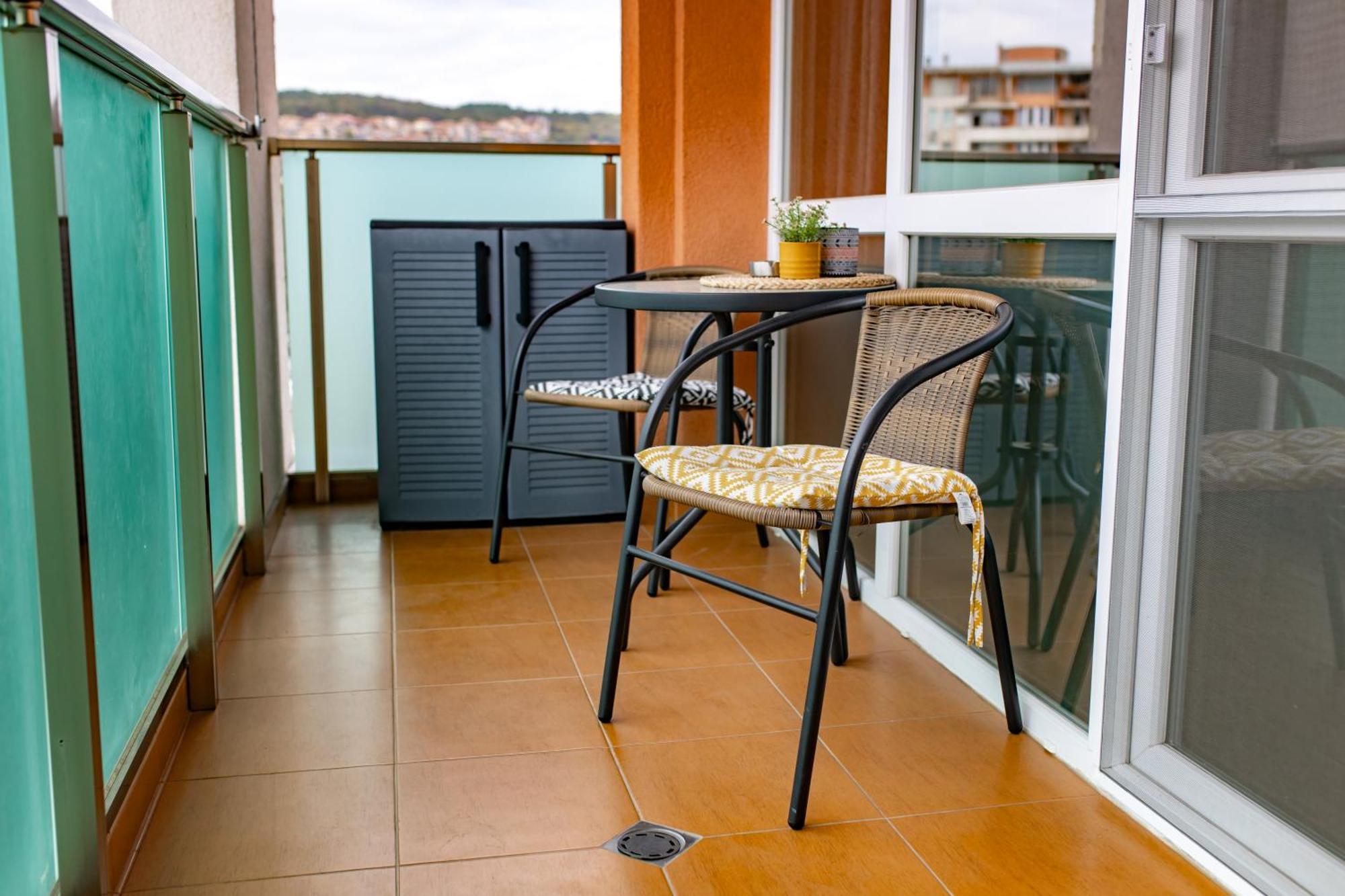 Happy Town Apartments Veliko Tarnovo Luaran gambar