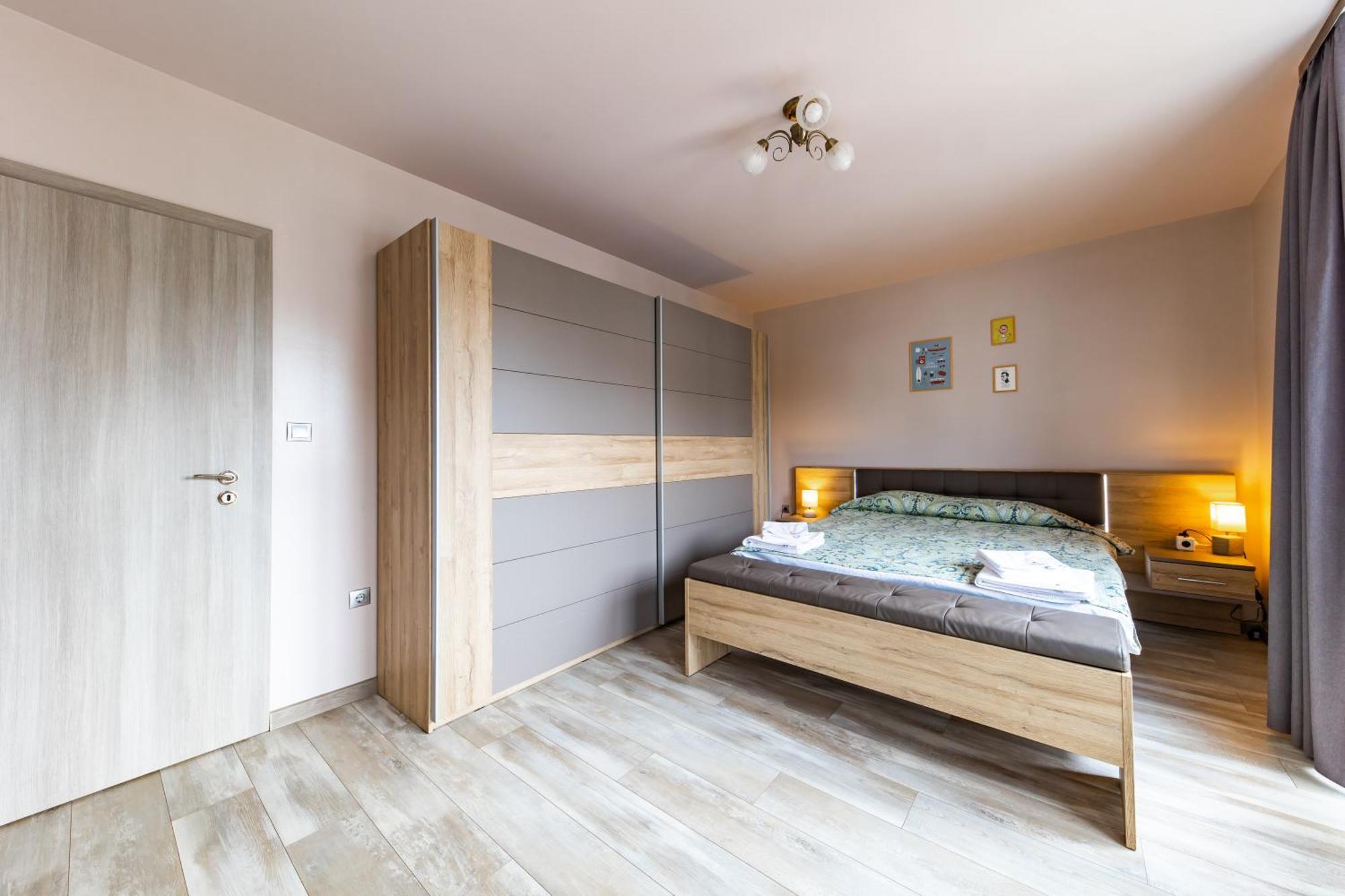 Happy Town Apartments Veliko Tarnovo Luaran gambar
