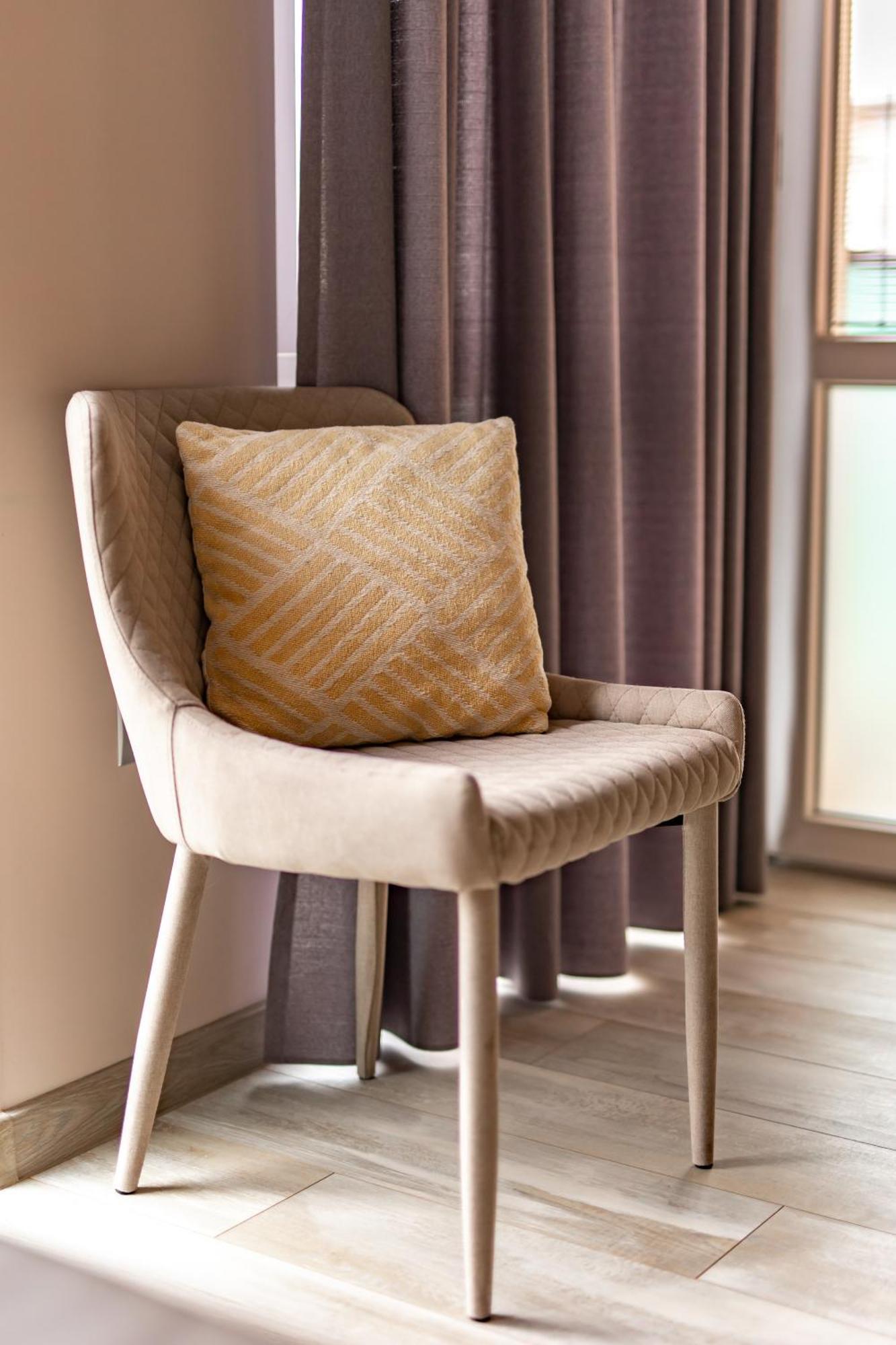 Happy Town Apartments Veliko Tarnovo Luaran gambar