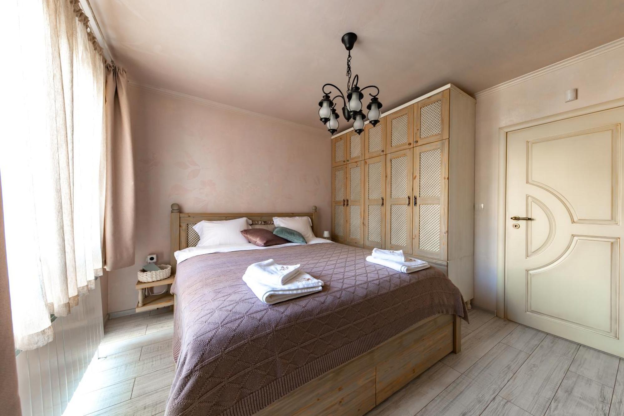 Happy Town Apartments Veliko Tarnovo Luaran gambar